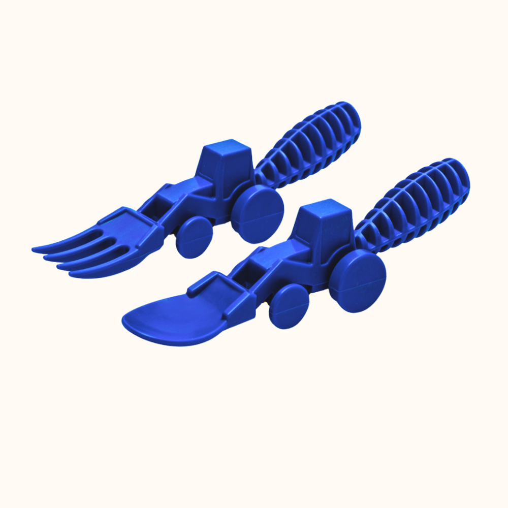 Tractor utensils for babies, perfect for feeding and nursing, 1 pack, colorful and fun design.