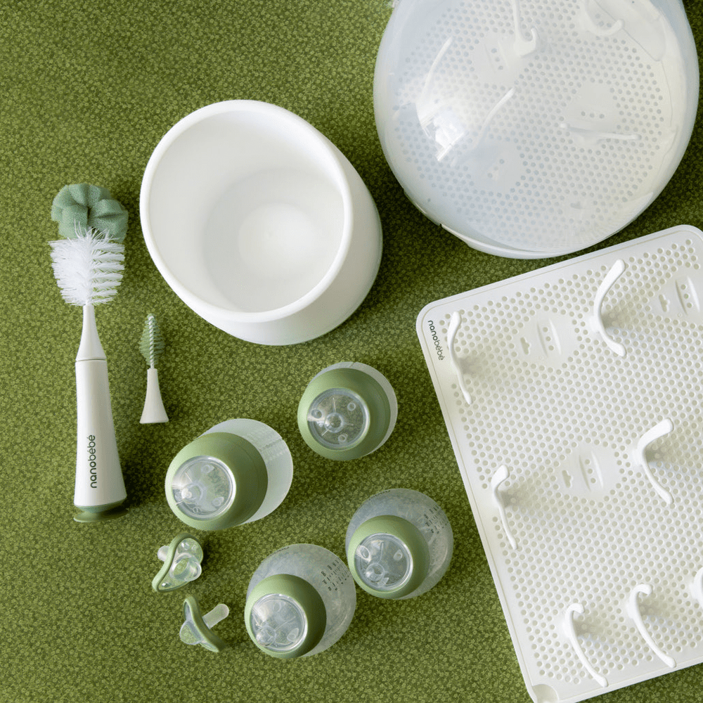 Ultimate Newborn Baby Bottle Feeding Set - Perfect gift for new parents, featuring essential feeding accessories.