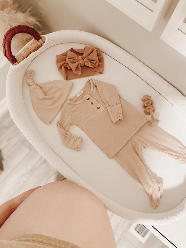 Top and Bottom Outfit Set (Newborn-12 months sizes) Sand