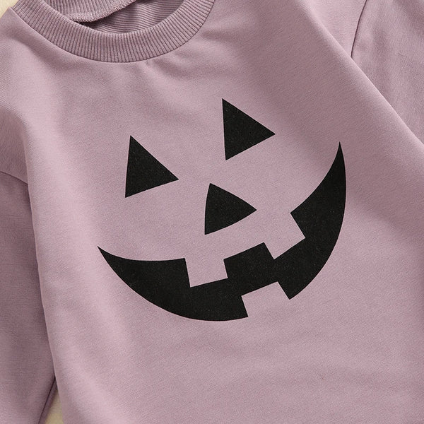 Baby Halloween romper with pumpkin print for girls and boys, featuring a round neck and long sleeves.