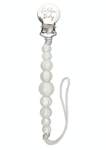 Strand Clip Pearl pacifier clip for babies, stylish and functional accessory to keep pacifiers close and clean.