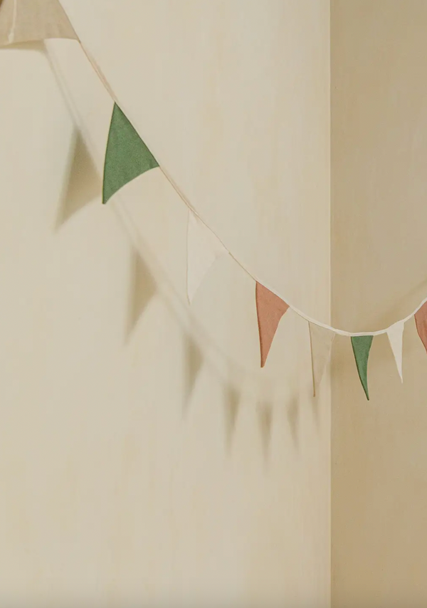 Pennant Garland - Kanyon