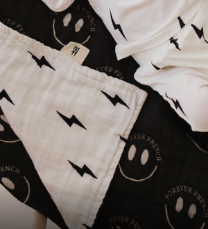 Muslin Quilt | Charcoal ff Smile & White Bolt