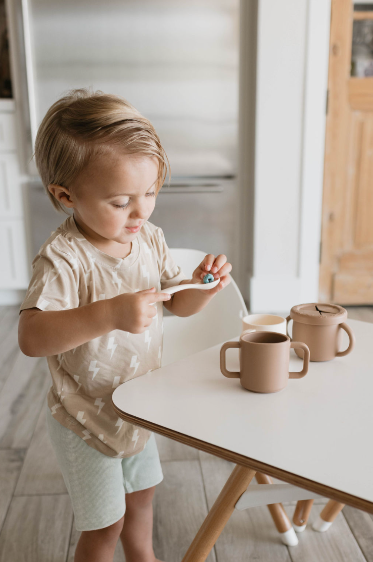 Silicone utensil set for babies, featuring soft, safe, and colorful feeding tools for easy mealtime.