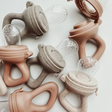 1PC Teething and weaning pacifier in silicone multivariant - MOOGCO Baby