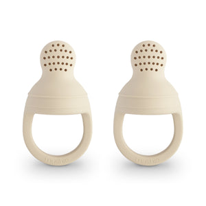 Silicone Fresh Food Feeder for babies, safe and easy feeding utensil for introducing solids.
