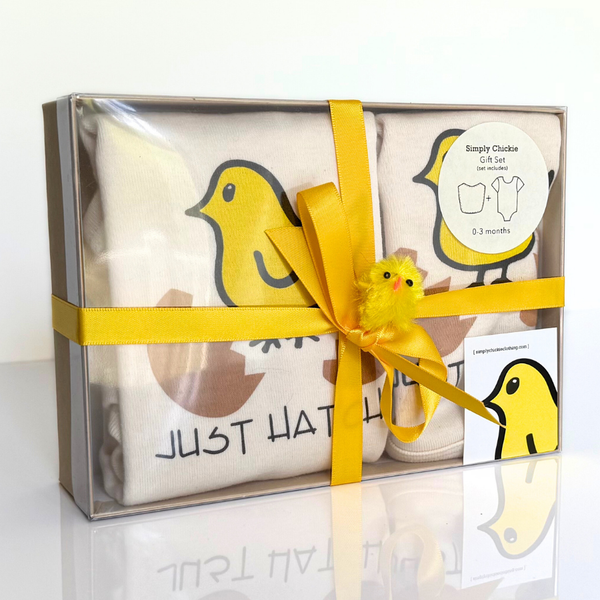 Just Hatched Organic Cotton Long Sleeve Romper, Hat & Blanket Gift Set