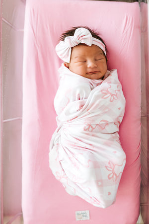Sophie Bamboo Newborn Nest from angle 2, cozy and eco-friendly for your baby's comfort and safety.