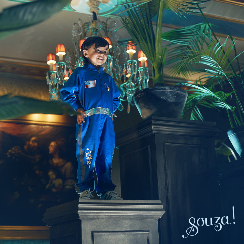 Andre Astronaut Costume for Kids - Festive dress-up for boys, available in 2 sizes. Perfect for carnival fun!