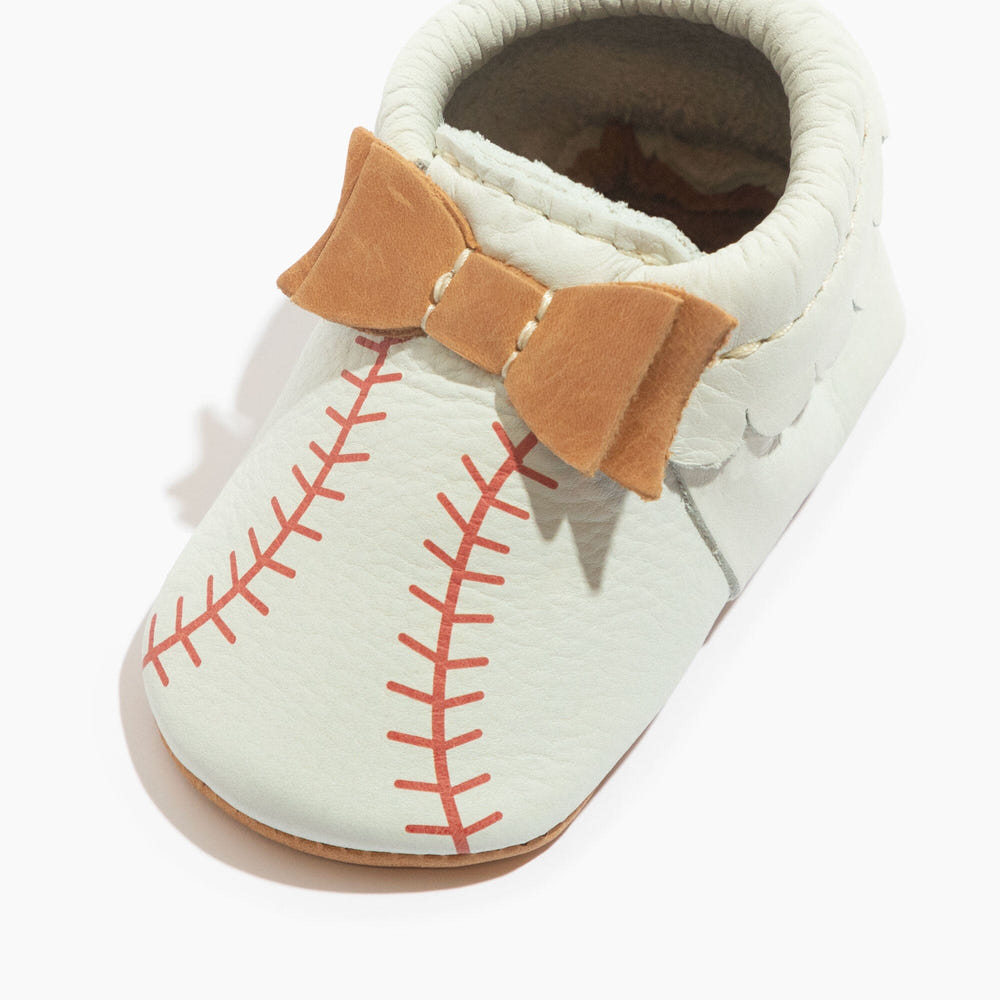 Spring Training Bow Baby Shoe - Adorable bow moccasins for stylish little ones. Perfect for tiny feet!