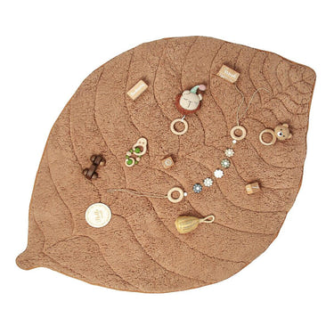 Leaf-shaped camel baby playmat made of soft sherpa and cotton, perfect for playtime and tummy time.