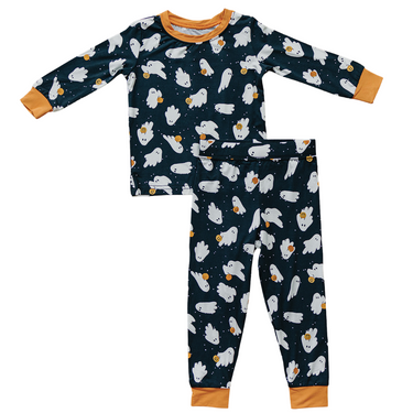 Cozy two-piece bamboo set for babies featuring adorable ghost design. Perfect for comfort and style.