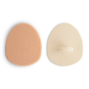 "Cradle cap brushes for babies, angled view showcasing soft bristles for gentle scalp care."