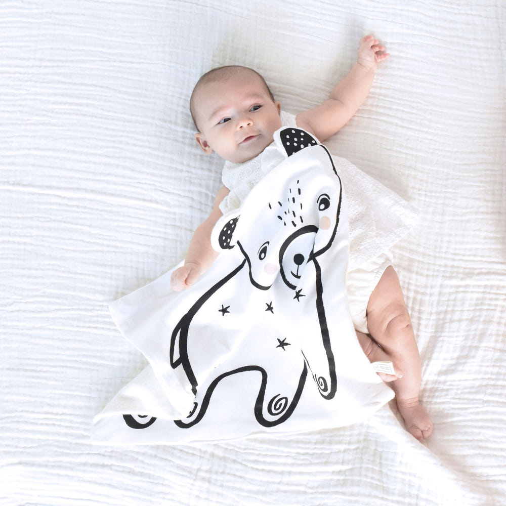 Organic Bear Snuggle Blanket for babies, soft and cozy for comfort and warmth. Perfect for cuddling and naptime.