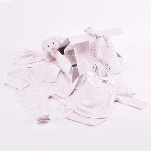 Baby girls' pink leaves print welcome set, perfect gift for newborns, featuring five adorable pieces.