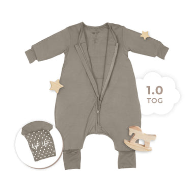 1.0 TOG Snuggle-Sack for babies, cozy and spacious sleep sack, perfect for comfort and warmth.