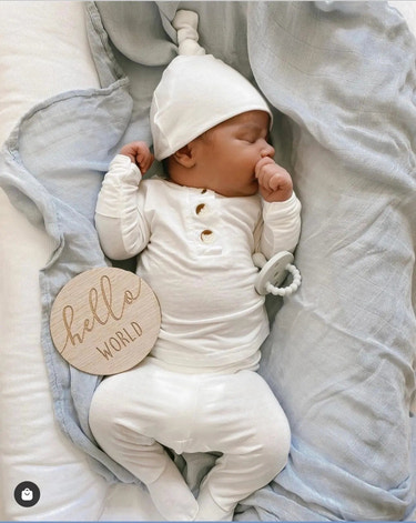 White Newborn Outfit - Baby Coming Home Outfit (Newborn - 12 months) - MOOGCO Baby