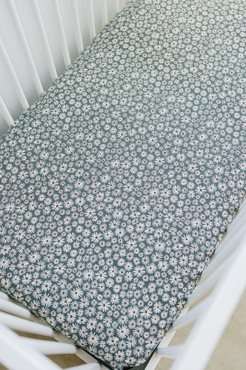 Dark Green Daisy Bamboo Stretch Crib Sheet - MOOGCO Baby