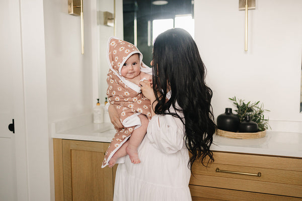 Daisy Dream Muslin Hooded Towel - MOOGCO Baby