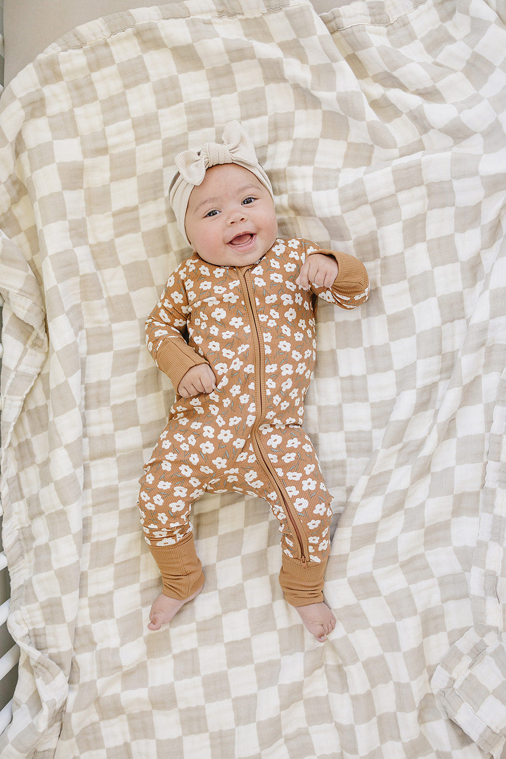 Mustard floral ribbed bamboo zipper for baby bedding and sleep, soft and stylish for a cozy nursery.