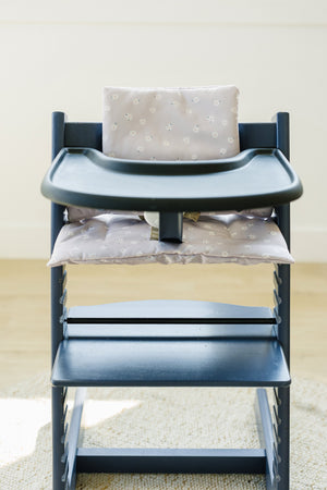 Oopsie Daisy Stokke Tripp Trapp Seat Cushion in angle 3, perfect for stylish and comfortable seating for babies.