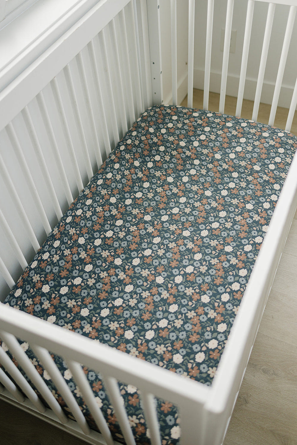 Midnight Floral Muslin Crib Sheet - MOOGCO Baby