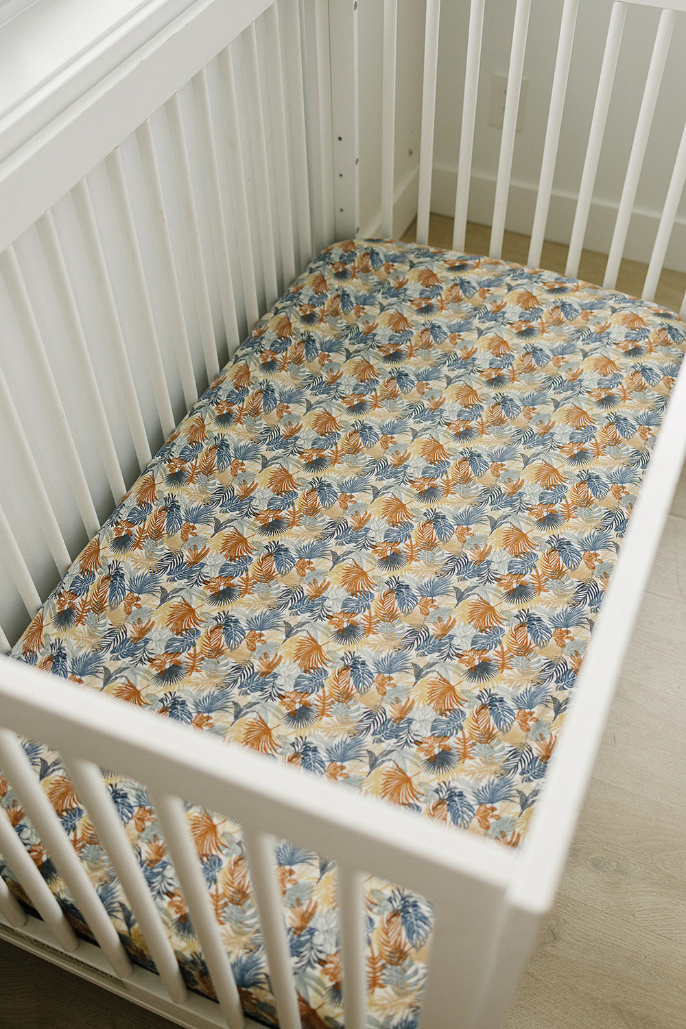 Paradise Palms Muslin Crib Sheet - MOOGCO Baby
