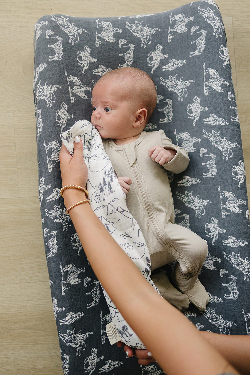 Summit Muslin Burp Cloth - MOOGCO Baby