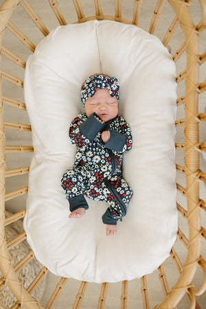 Americana Floral Ribbed Bamboo Zipper Pajamas for babies, showcasing a stylish design from angle 3.