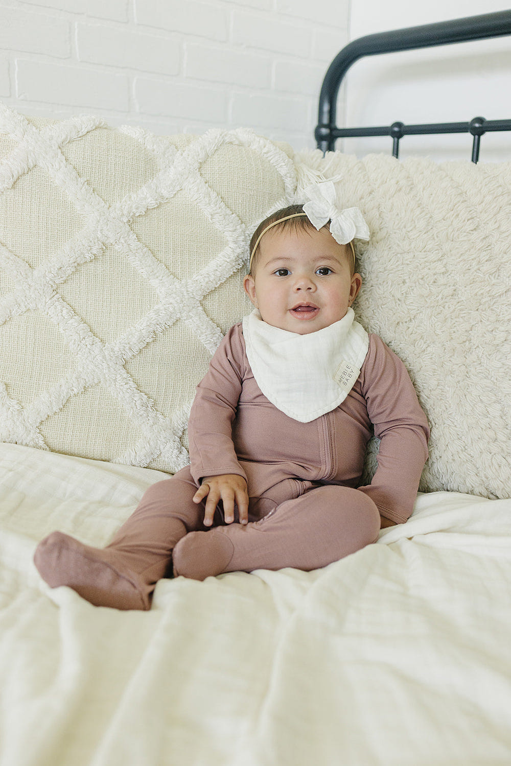 Cream Muslin Bib - MOOGCO Baby