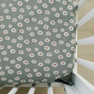 Light Green Daisy Bamboo Stretch Crib Sheet - MOOGCO Baby