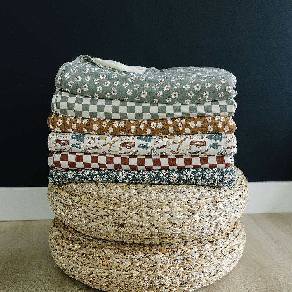 Light Green Checkered Bamboo Fleece Quilt - MOOGCO Baby