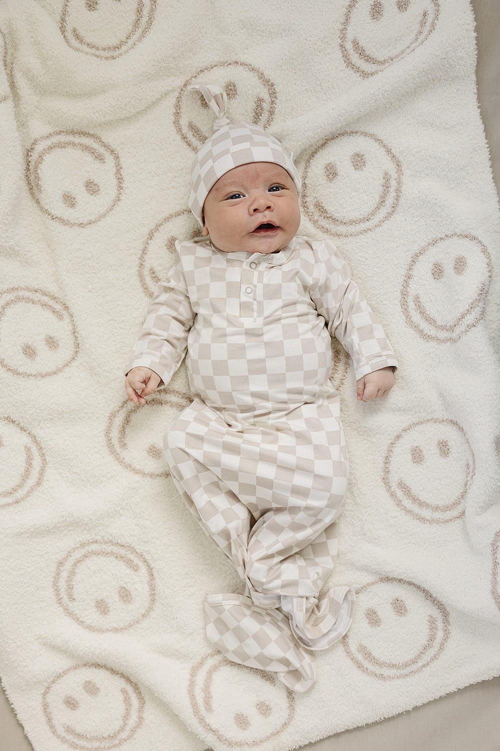 Taupe Checkered Bamboo Newborn Knot Hat - MOOGCO Baby