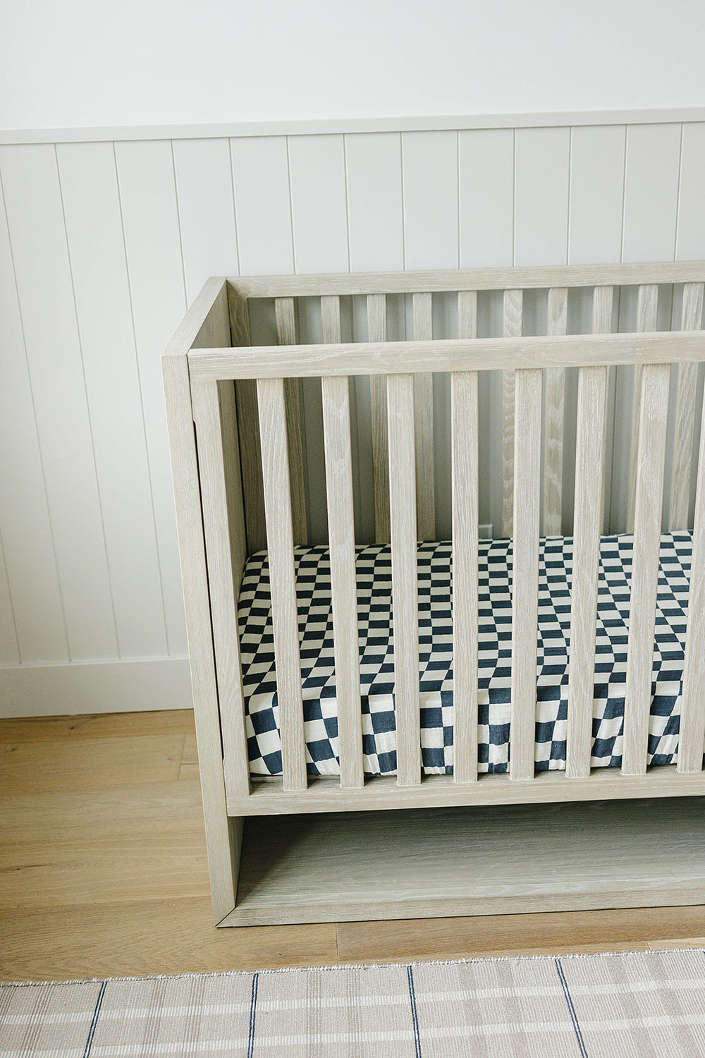 Charcoal Checkered Muslin Crib Sheet - MOOGCO Baby