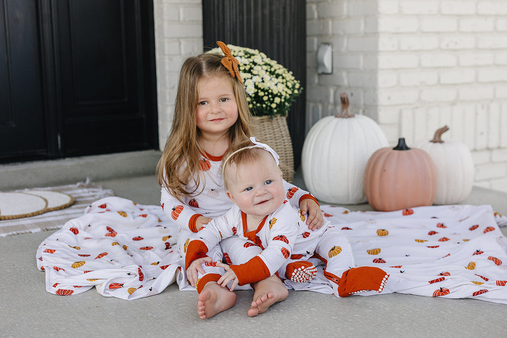 Soft Harvest Bamboo Fleece Quilt for babies, perfect for cozy bedding and linens.