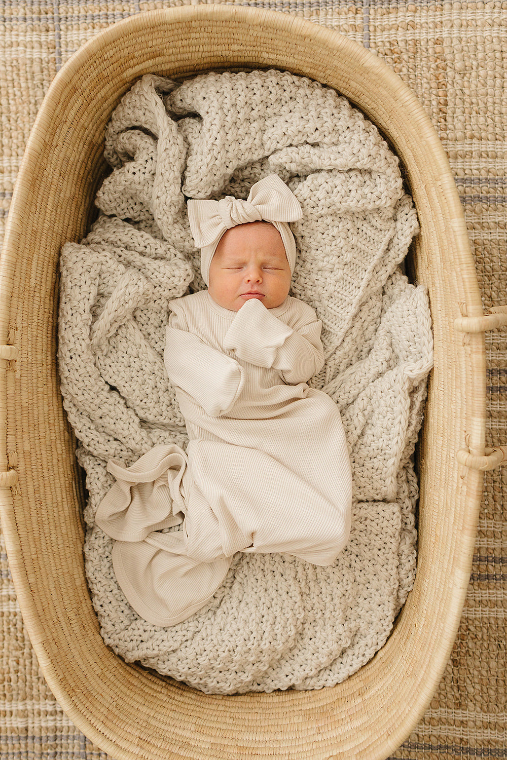 Cream Ribbed Bamboo Knot Gown - MOOGCO Baby