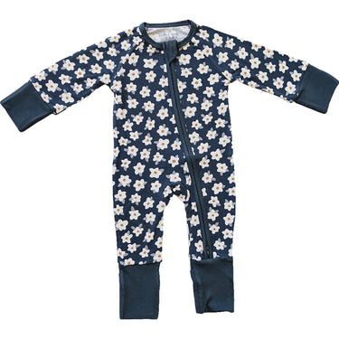 Navy Daisy Ribbed Bamboo Zipper for baby bedding and sleep, featuring soft, breathable fabric for comfort.
