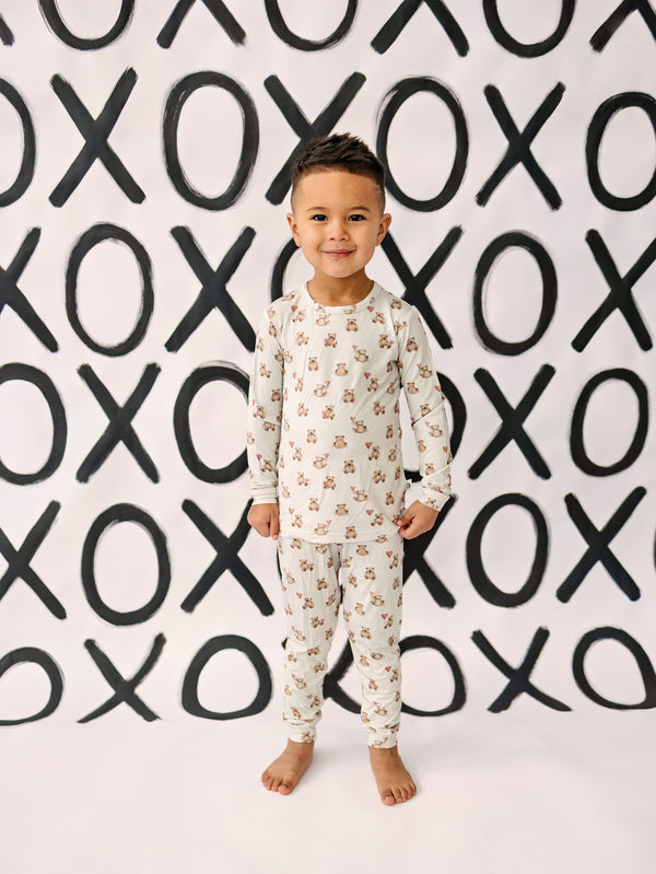 Valentine's Teddy Bear 2pc Bamboo Pajamas for babies, soft and cozy bedding for a peaceful sleep.
