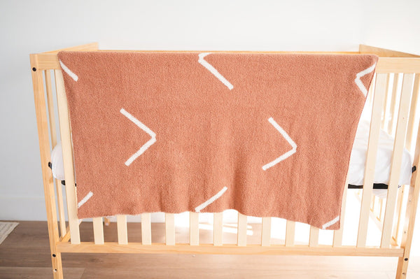 Arrow Caramel & Cream Plush Knit Blanket