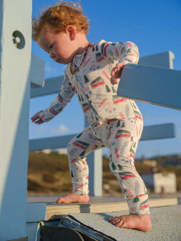 Shwally Romper for babies, stylish and comfortable, shown at a 68-degree angle. Perfect for playtime and outings.