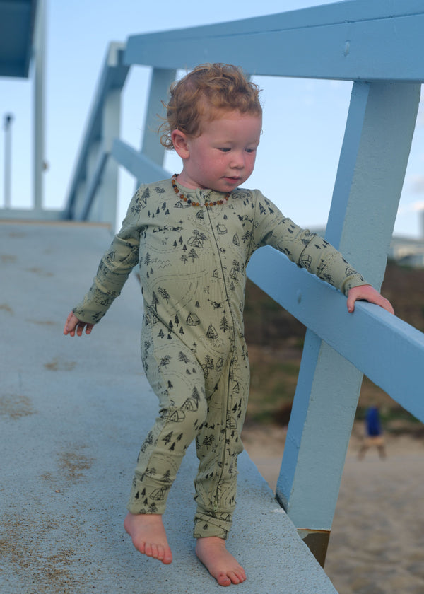 Shwally Romper for babies, stylish and comfortable, shown at an 80-degree angle. Perfect for playtime and outings.