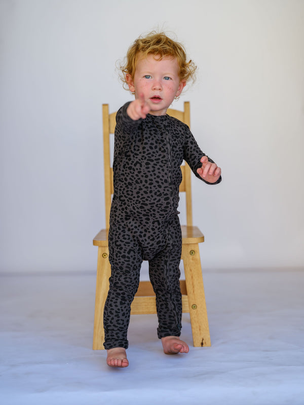 Shwally Romper for babies, stylish and comfortable, shown from angle 91. Perfect for playtime and everyday wear.
