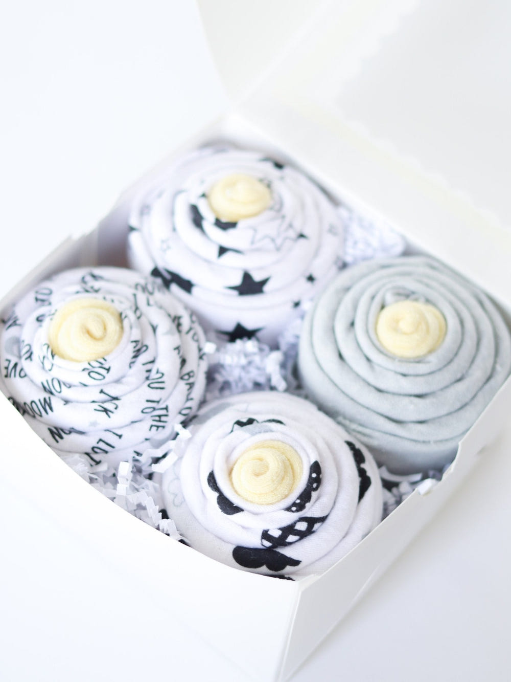 Baby Neutral Cupcake Set - Moon, featuring soft swaddles and blankets in a charming cupcake design for infants.