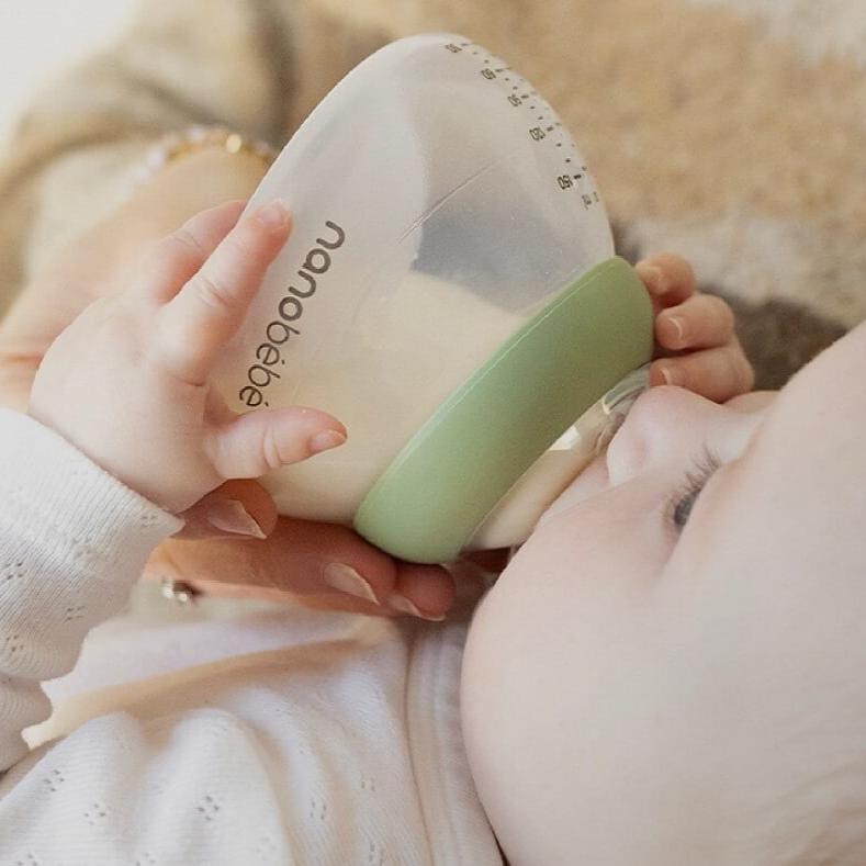 Breastmilk baby bottle designed for easy feeding and comfort for infants. Ideal for breastfeeding moms.