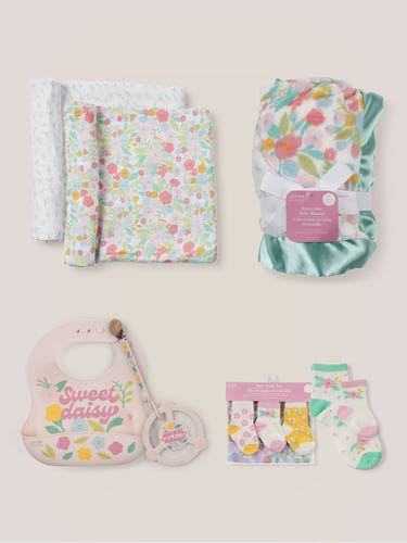 Everyday Essentials Baby Bundle - Sweet Daisy: soft swaddles and blankets for newborn comfort and style.
