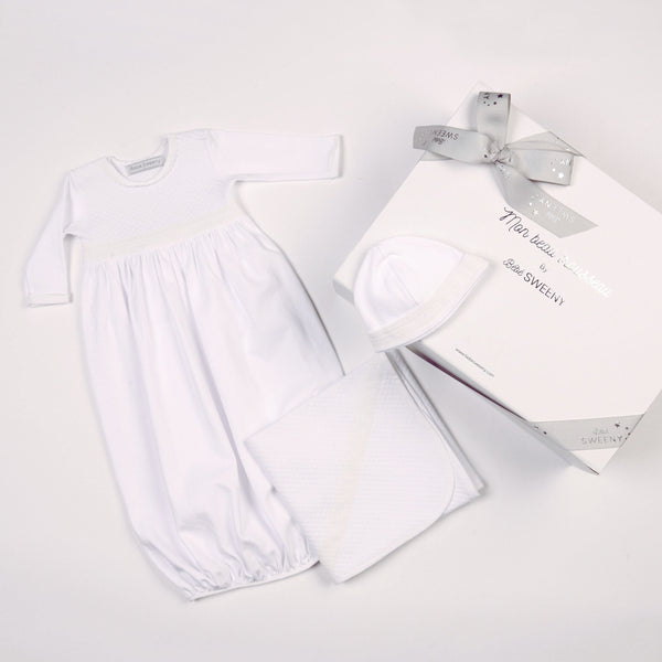 Baby White Quilted Cotton Gown Set (3)