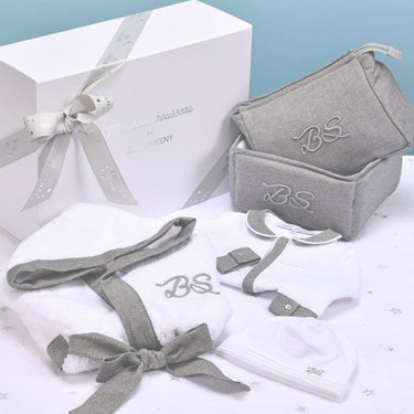 Bebe Sweeny Hampers | Le Bain Grey Ultimate Hamper (5)