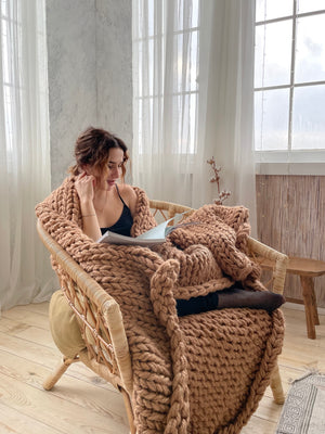 Chunky Knit Blanket in Beige