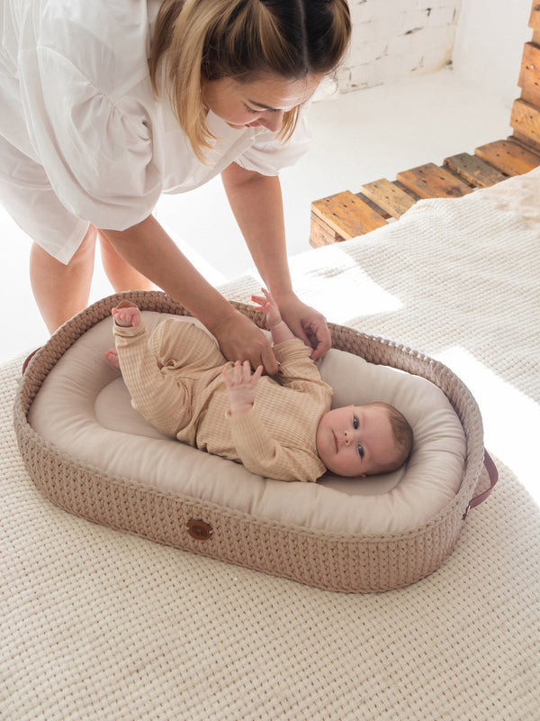 Baby Lounging and Changing Basket XL 3-in-1
