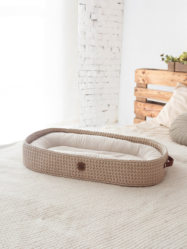 Baby Lounging and Changing Basket XL 3-in-1